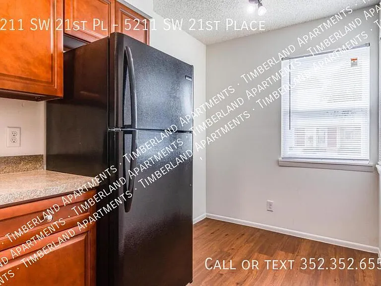5211 SW 21st Pl #5211 SW 21ST PLACE — Photo 4
