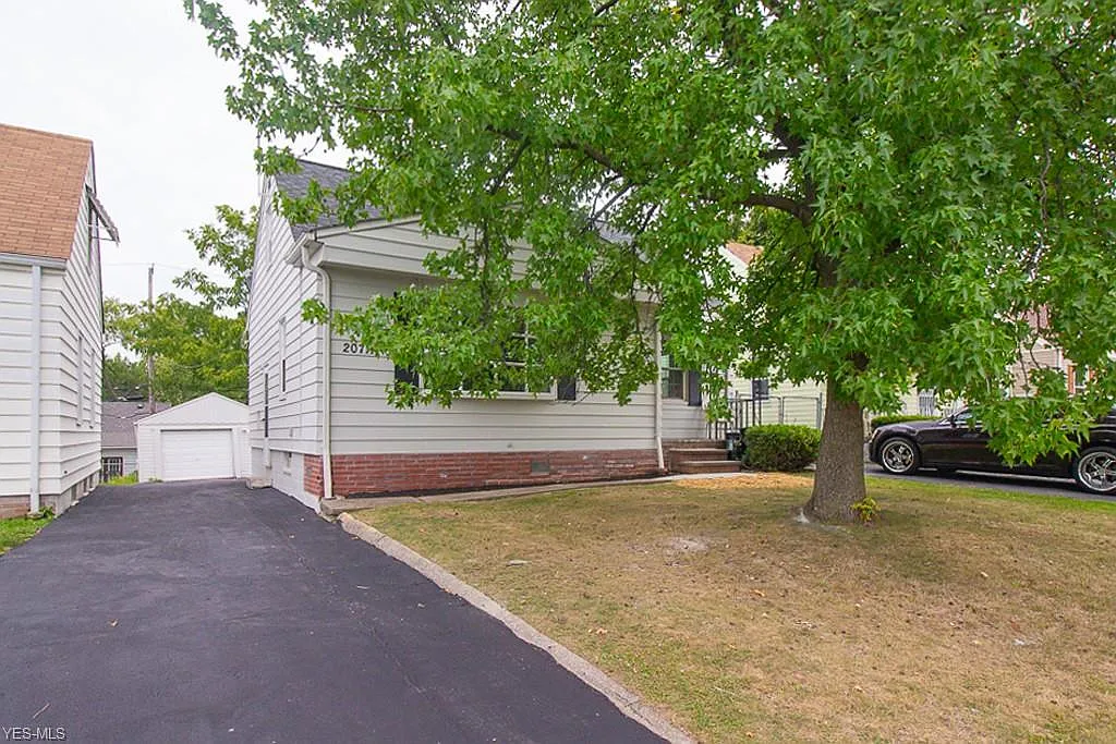 20711 Watson Rd photo 1