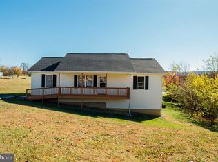 446 N Summit Ave, Woodstock, VA 22664