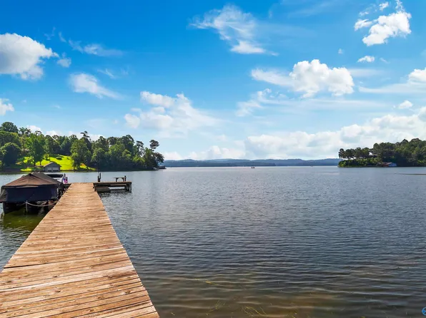 89 Lake Dr, Scottsboro, AL 35769
