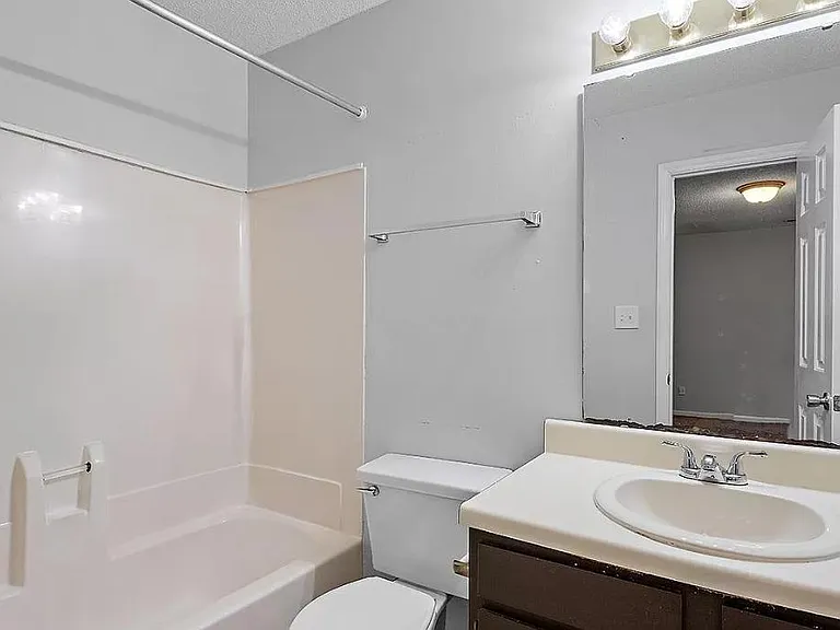 524 Brent Rd — Photo 12