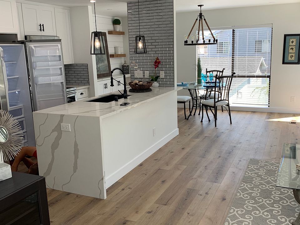 1st image of 903 Olive Ave