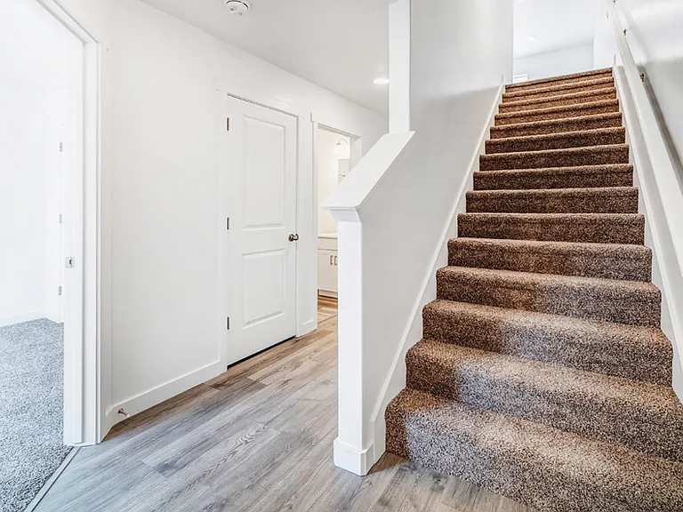 1073 E Waterway Ln — Photo 20