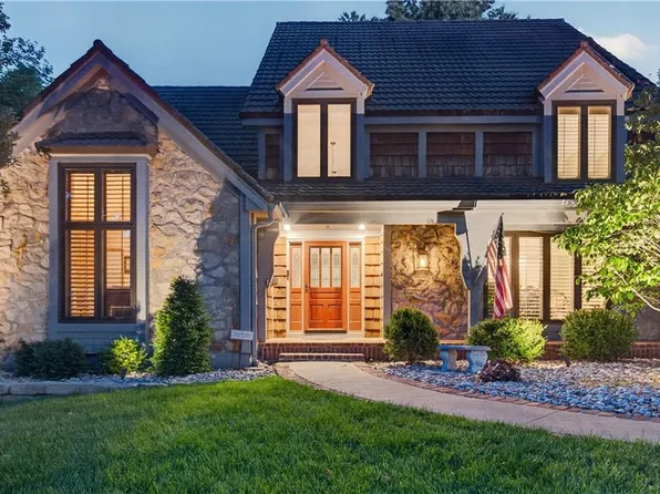 10703 W 124th St, Overland Park, KS 66213