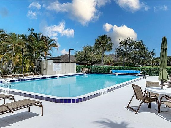 2nd image of 33 Plantation Dr APT 104