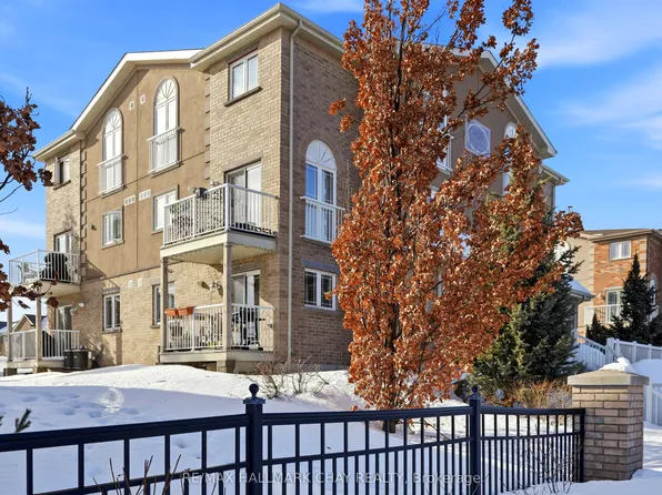 408 Veterans Dr #1, Barrie, ON L4N 9G9