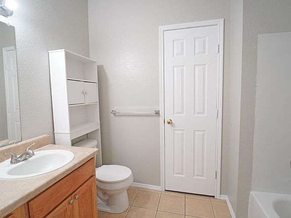 3rd image of 112 Collett Ct