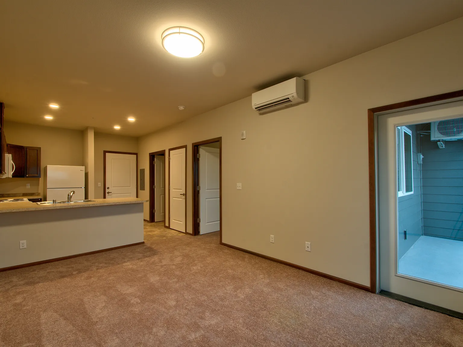 The Downtown 48 Apartments — Photo 4