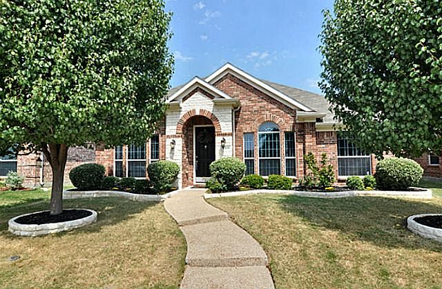 1st image of 9308 Woodhurst Dr