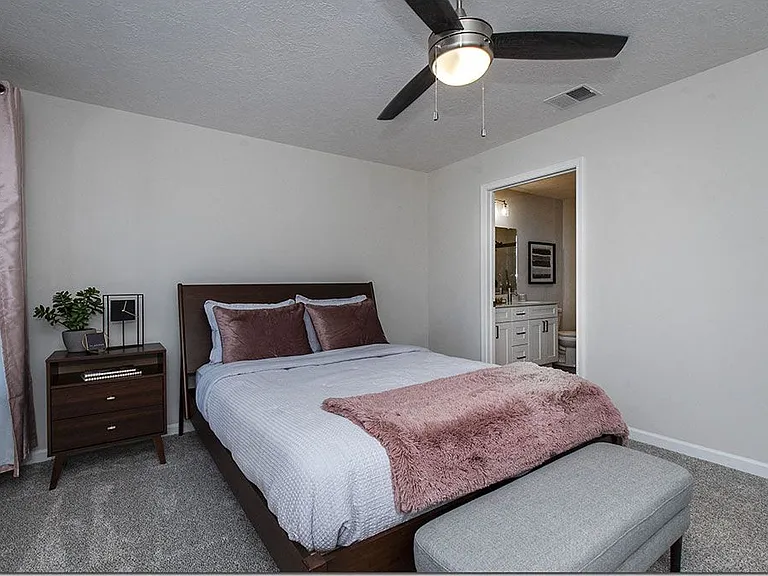 Riverwood Apartments — Photo 18