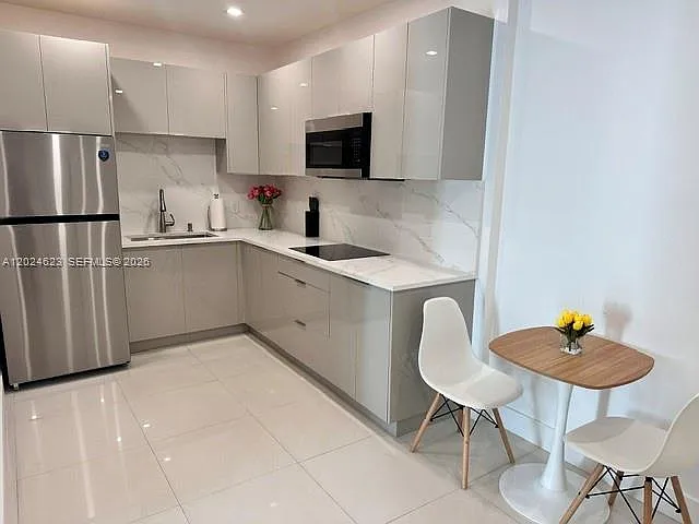 1634 Fletcher St #3 — Photo 6