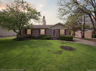 3207 Kilmer Dr, Troy, MI 48083