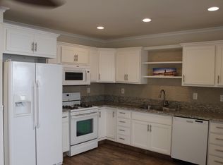 204 Indianapolis Ave, Huntington Beach, CA 92648