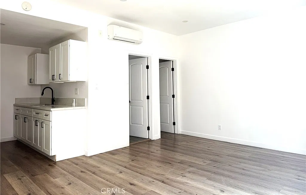Studio, 380 sqft, $1,500 — Photo 2