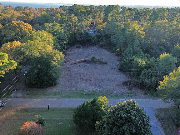 2nd image of 21194 Sylvan Ln