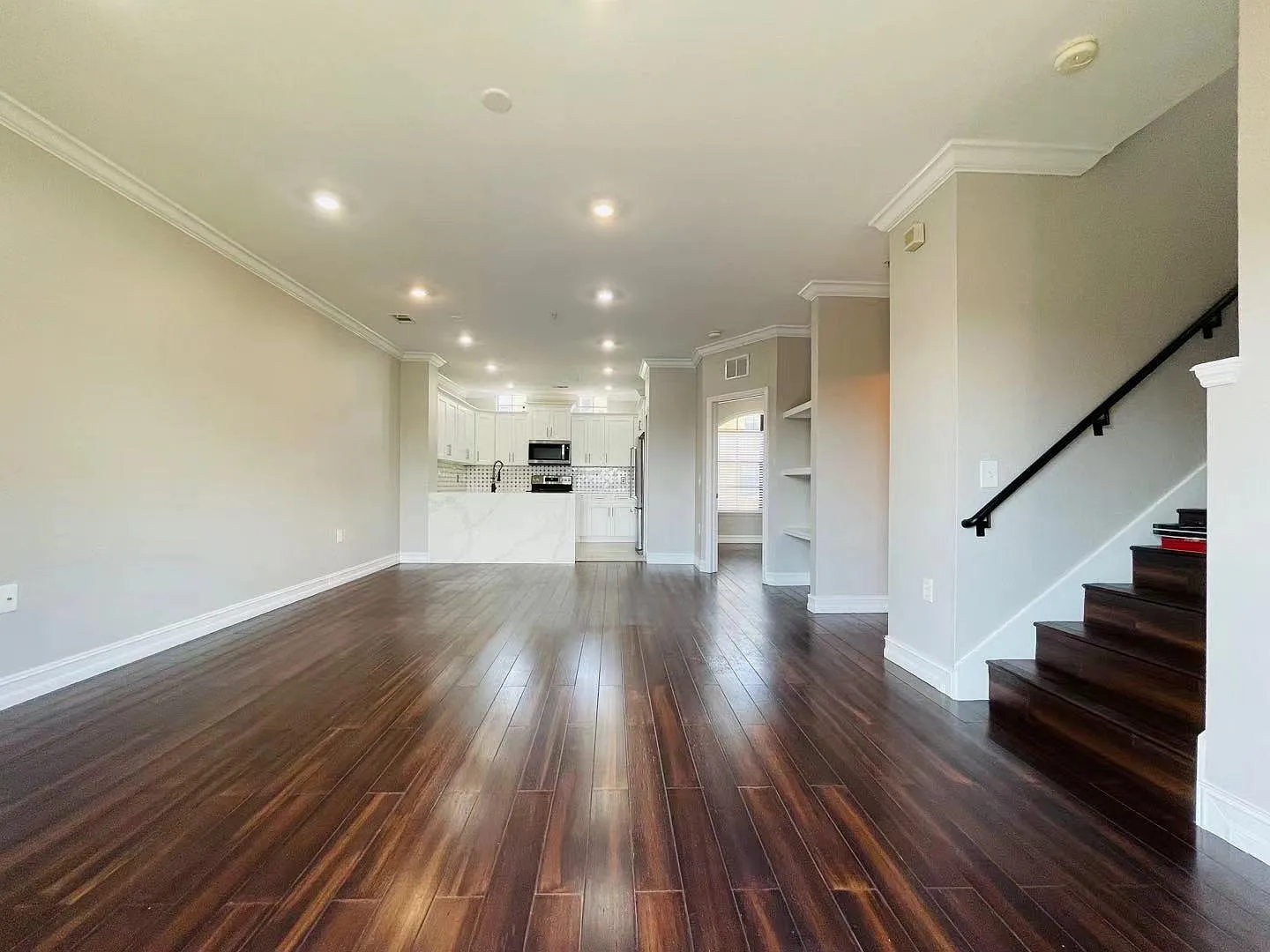 3 bed, 2.5 bath, 1678 sqft, $2,645 — Photo 4