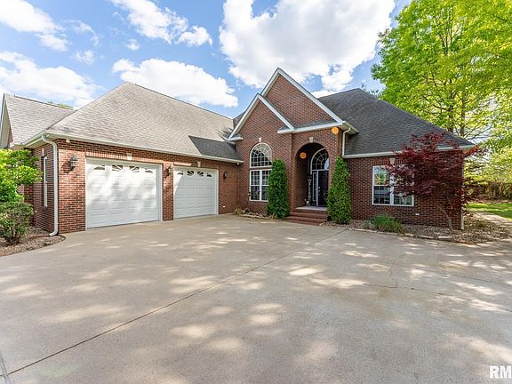 2nd image of 205 Cora Mae Ct
