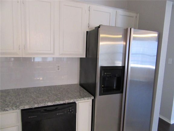 5th image of 2216 Nantucket Village Dr