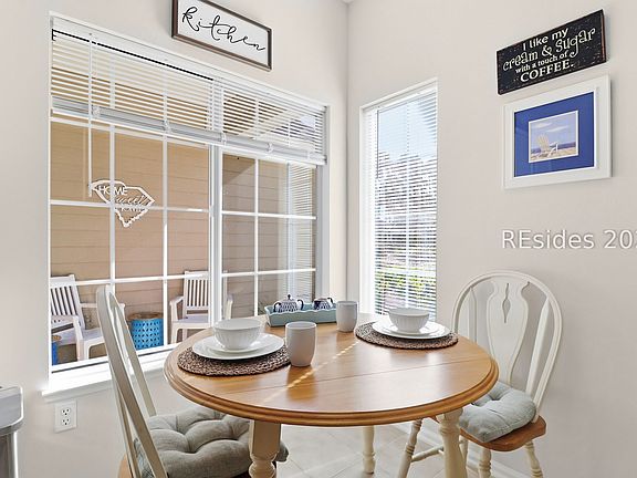 5th image of 33 Broughton Cir