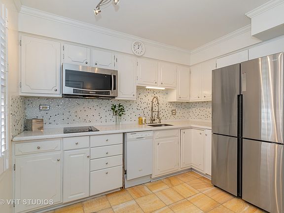 5th image of 1452 Plymouth Pl APT 1E