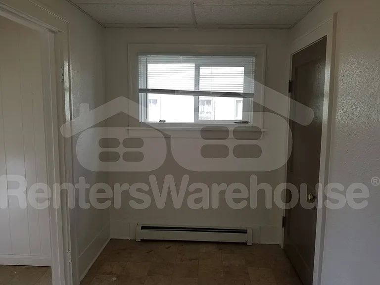 112 5th St S #1 — Photo 17