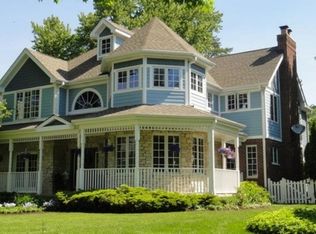 401 Vine Ave, Park Ridge, IL 60068