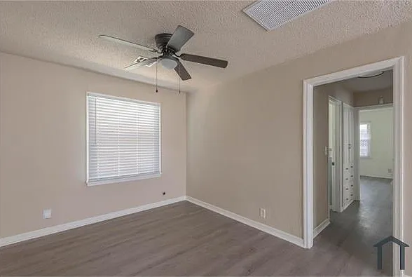 3 bed, 1261 sqft, $1,375 — Photo 4