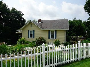 601 Lowe St, Youngwood, PA 15697