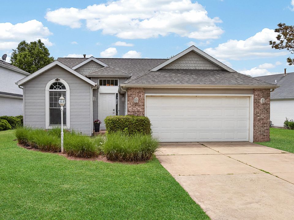 1st image of 604 N Cygnet Lake Dr