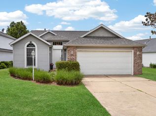 604 N Cygnet Lake Dr, Benton Harbor, MI 49022