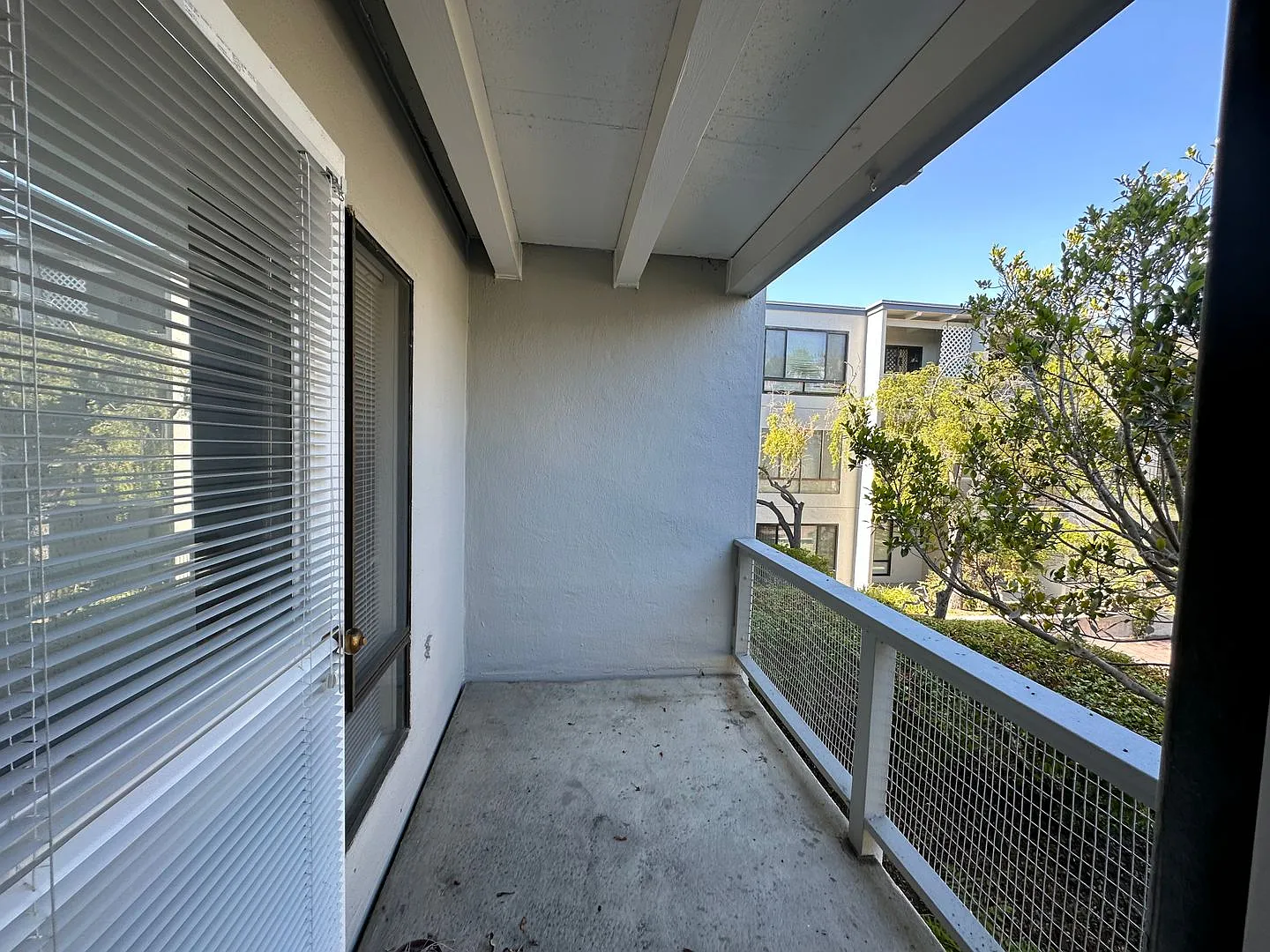 Studio Condo Available at Watergate Complex in Emeryville! — Photo 4