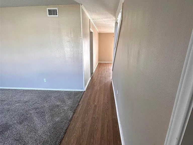 17210 Woodburn Dr — Photo 4