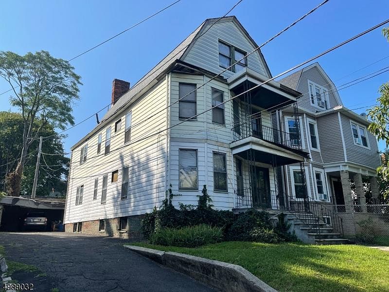 1st image of 373 Seymour Ave Floor 2