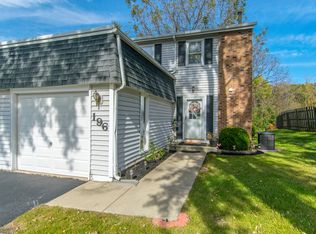 196 Pamela Dr, Bolingbrook, IL 60440