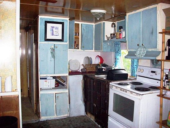 3rd image of 1909 Sunny Palm Dr