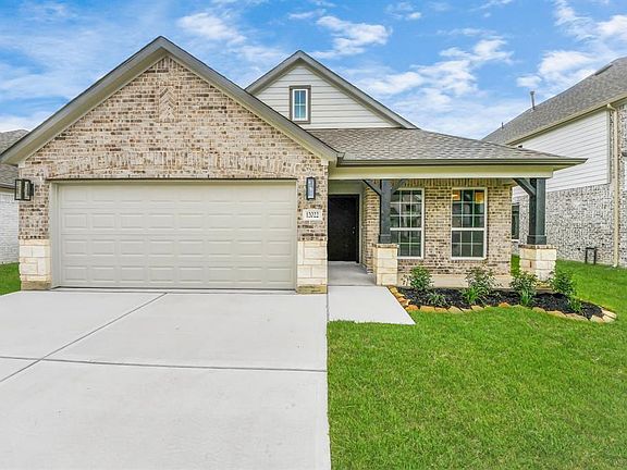 2nd image of 12022 Maple Oak Dr