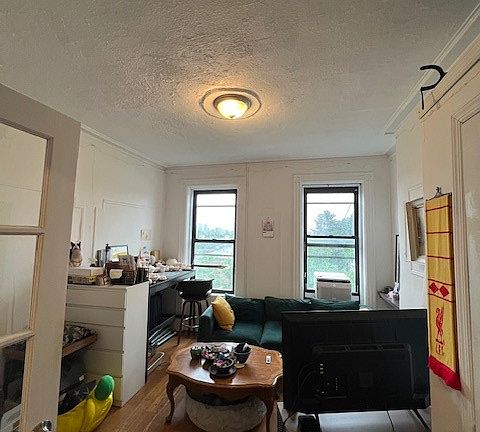 3rd image of 308 Prospect Ave APT 4L