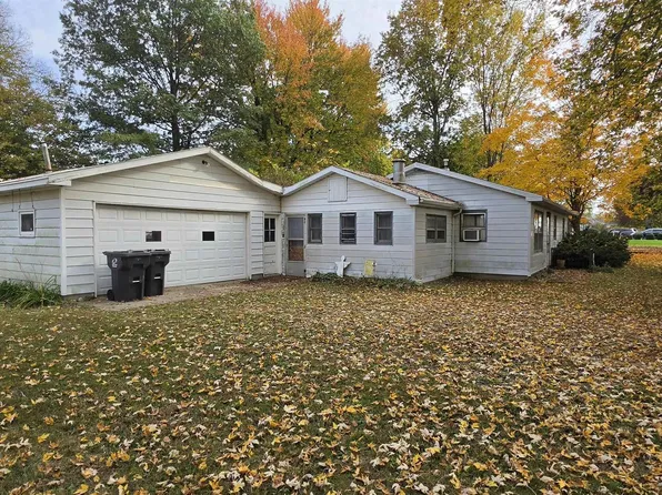 301 Donna St, Leesburg, IN 46538