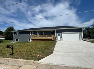 201 W Garfield St, Osceola, IA 50213