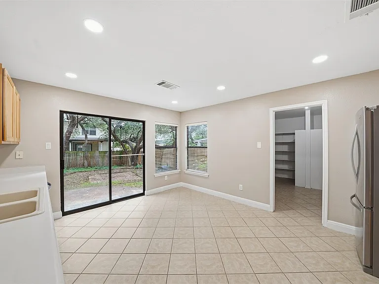 1304 Irene Dr — Photo 14