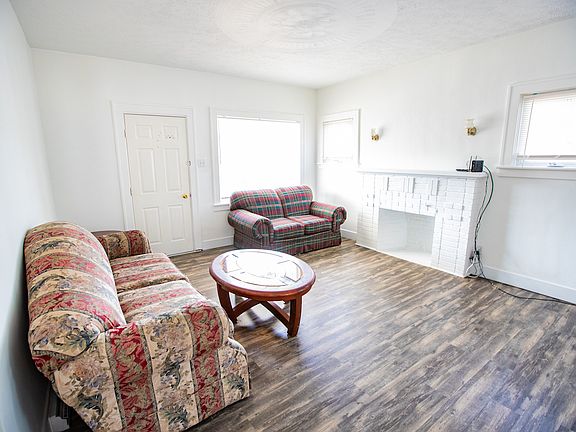 3rd image of 522 E Park Ave #1