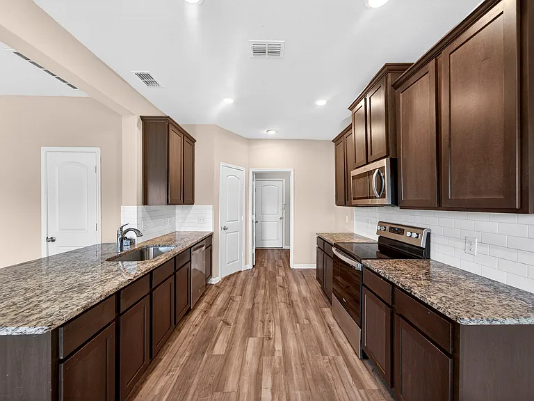 311 Foster Ln — Photo 9