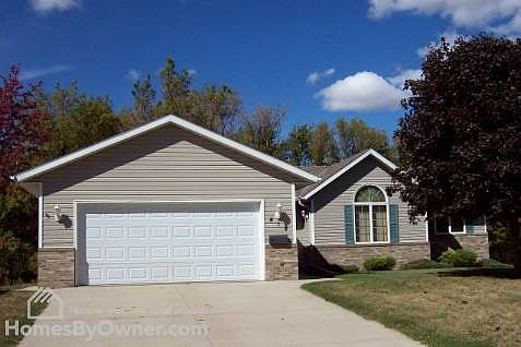 1st image of 418 Willow Creek Dr