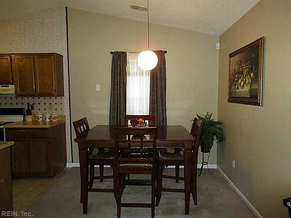 2nd image of 1965 Livingston Oak Dr