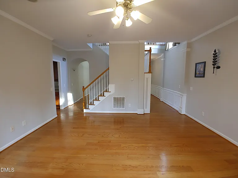 606 Lyon Tree Ln — Photo 6