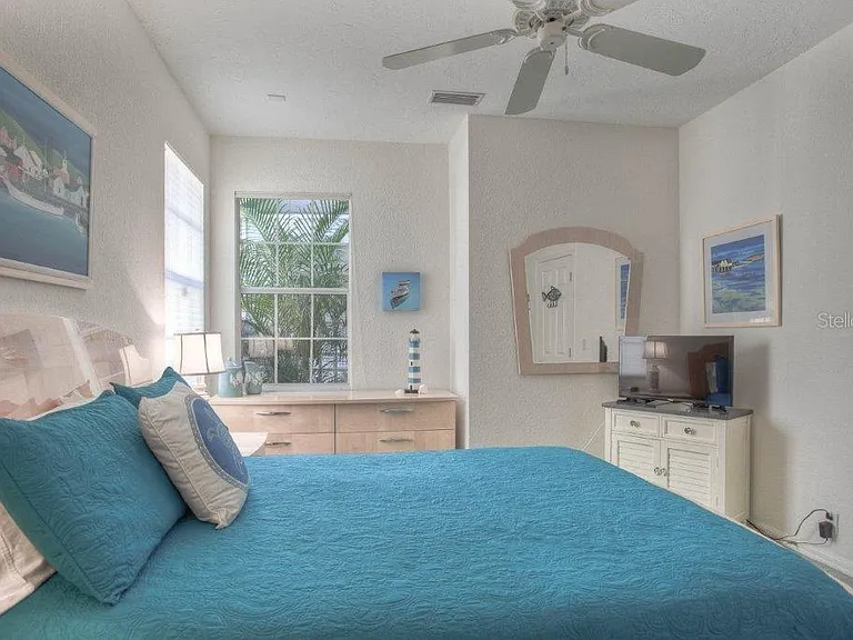 7101 Victoria Cir — Photo 17