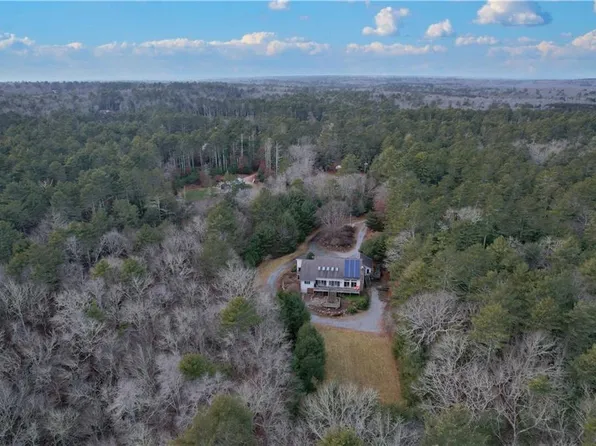 319 Old Coach Rd, Charlestown, RI 02813