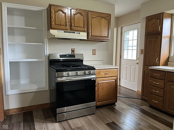 2nd image of 25 W Stump St