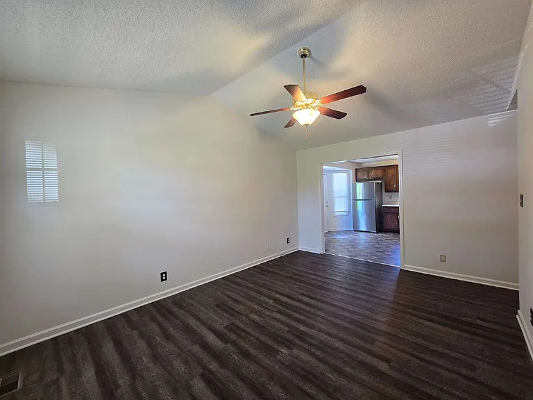 2408 N Ford St — Photo 3