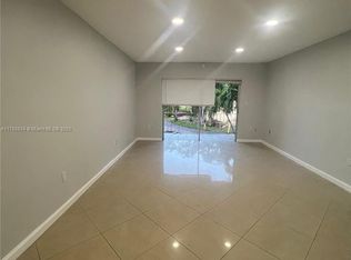 7368 SW 82nd St APT E215, Miami, FL 33143